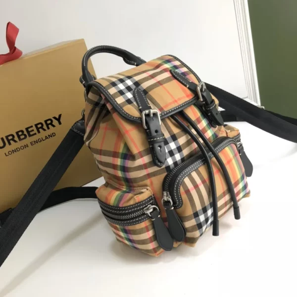 Burberry bag - rep bags