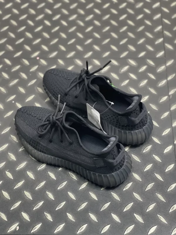 Yeezy shoes - Replica shoes