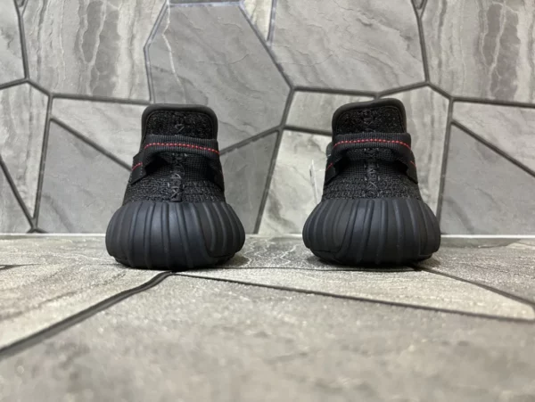 Yeezy shoes - Replica shoes