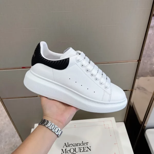 Alexander MCQueen shoes - rep shoes