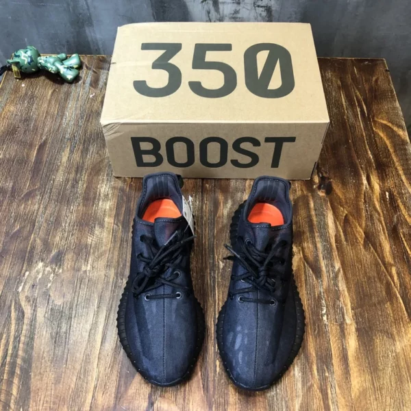 Yeezy shoes - rep shoes