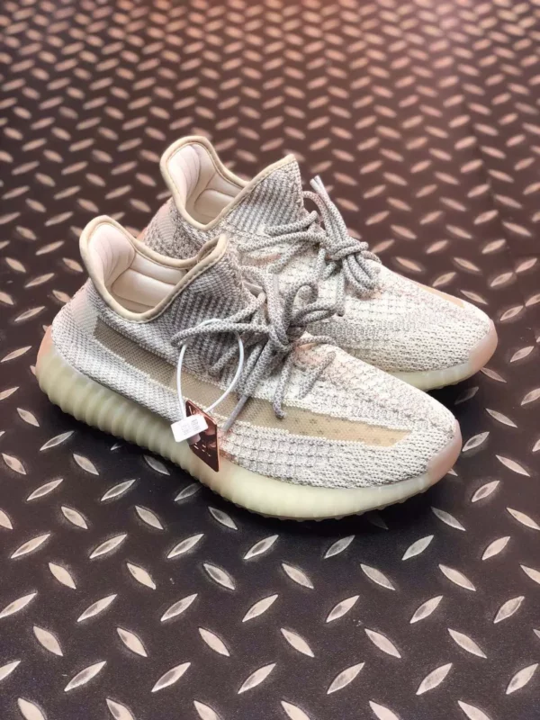 Yeezy shoes - Replica shoes