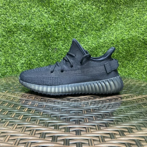 Yeezy shoes - Reps shoes