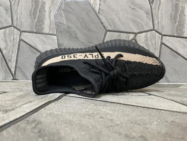 Yeezy shoes - rep shoes