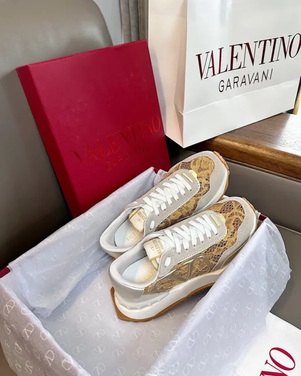 Valentino shoes - Reps shoes