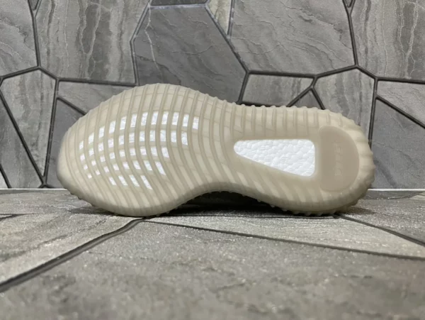 Yeezy shoes - Replica shoes