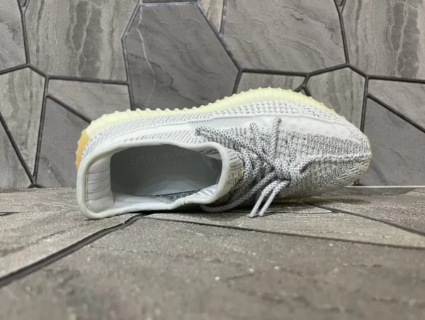 Yeezy shoes - rep shoes