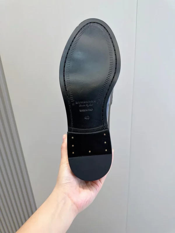 Burberry shoes - Reps shoes