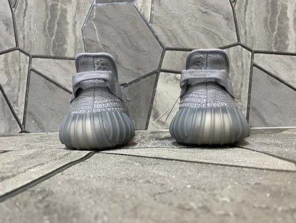 Yeezy shoes - rep shoes