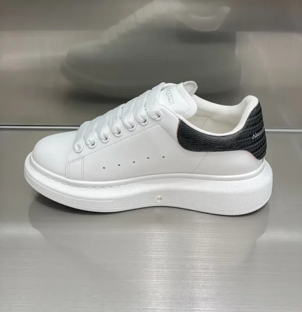 Alexander MCQueen shoes - Replica shoes