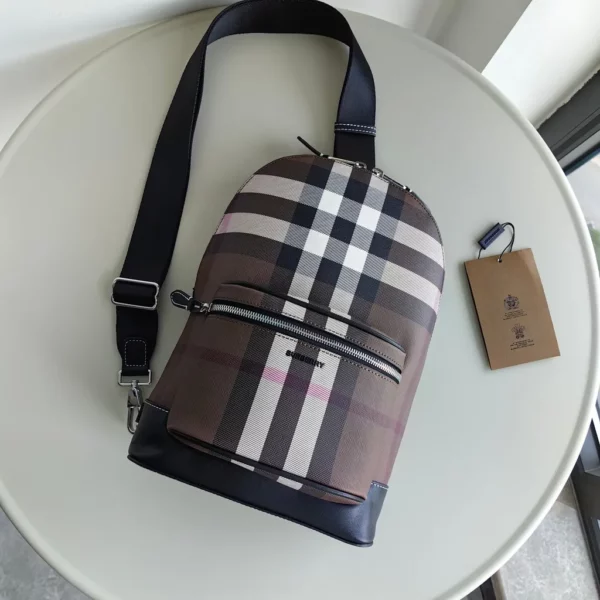 Burberry bag - rep bags