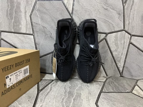 Yeezy shoes - rep shoes