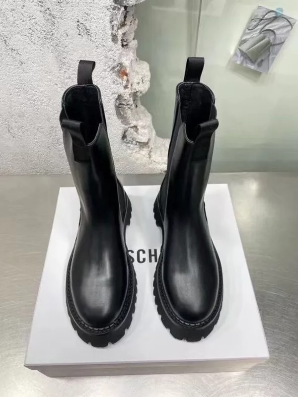 Moschino shoes - Replica shoes