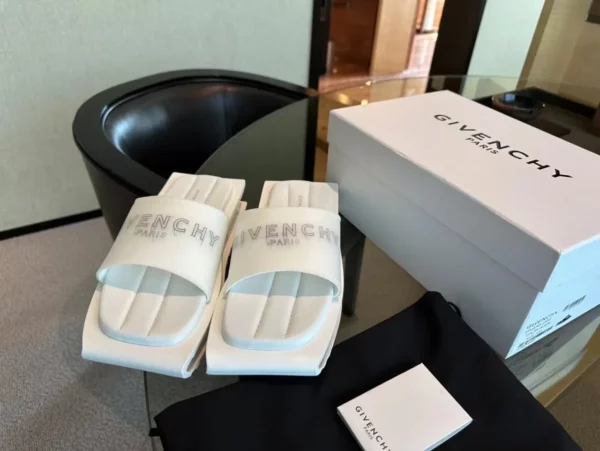 Givenchy shoes - Replica shoes