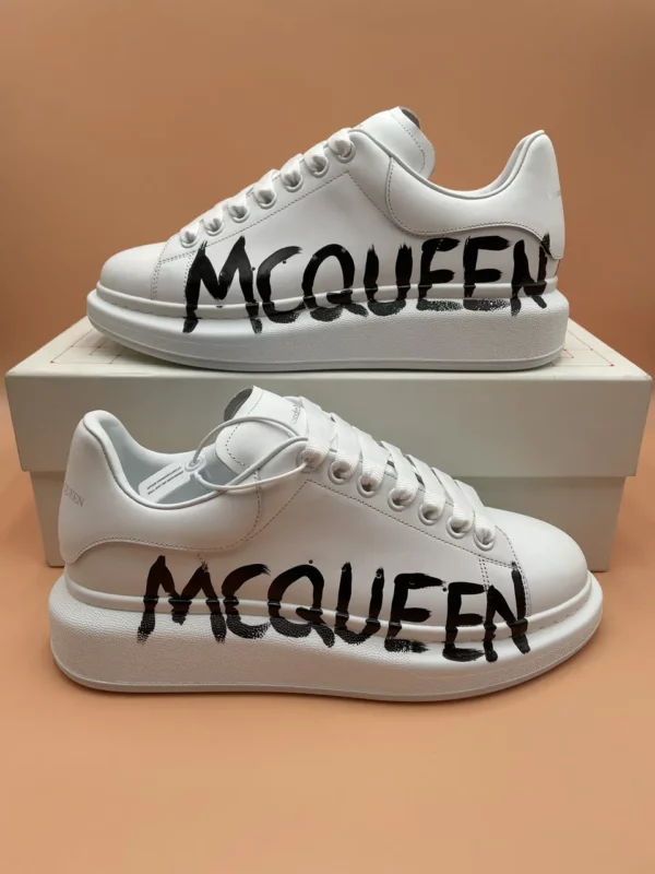 Alexander MCQueen shoes - Replica shoes