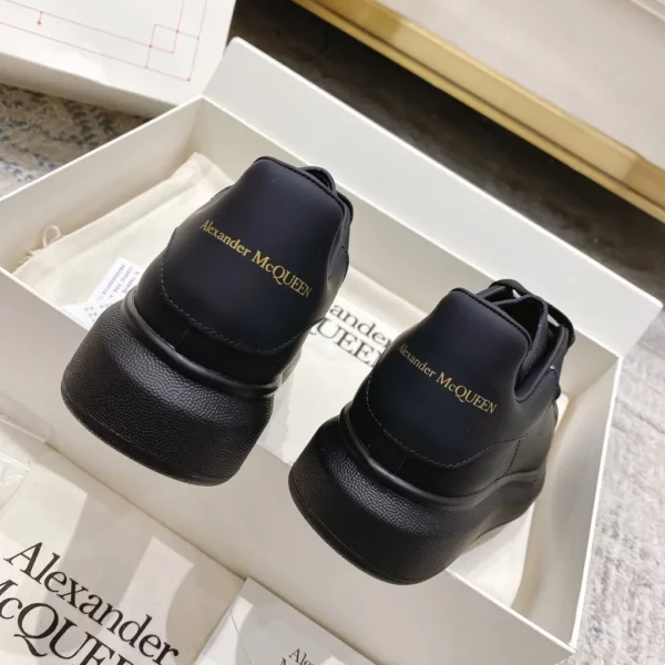 Alexander MCQueen shoes - Replica shoes