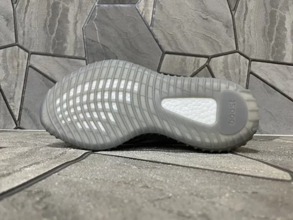 Yeezy shoes - Replica shoes