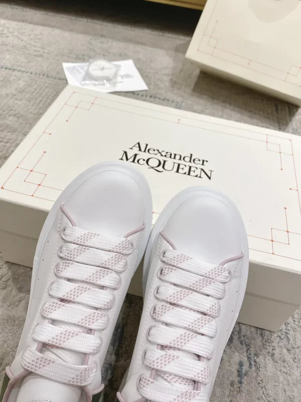 Alexander MCQueen shoes - Replica shoes