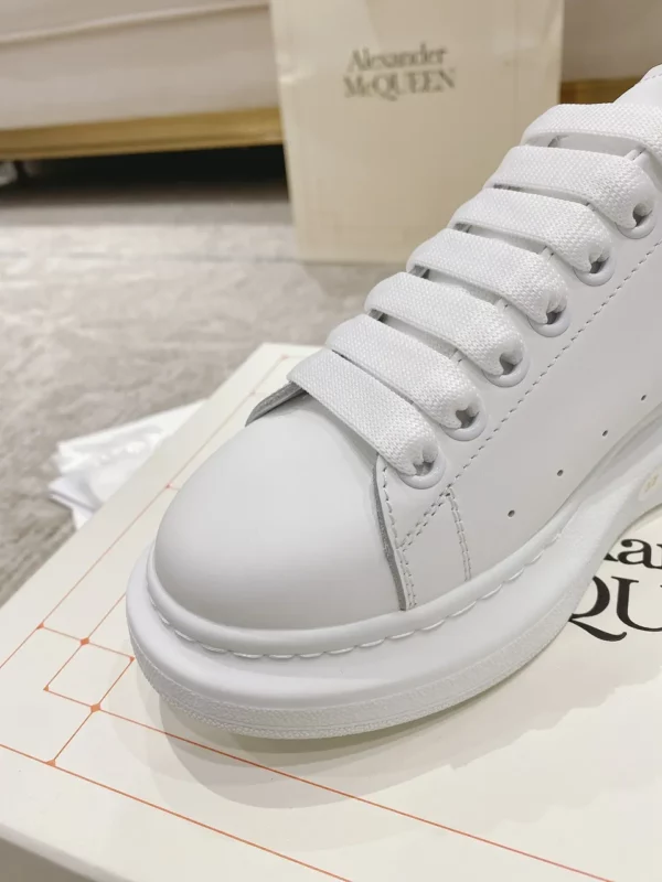 Alexander MCQueen shoes - rep shoes