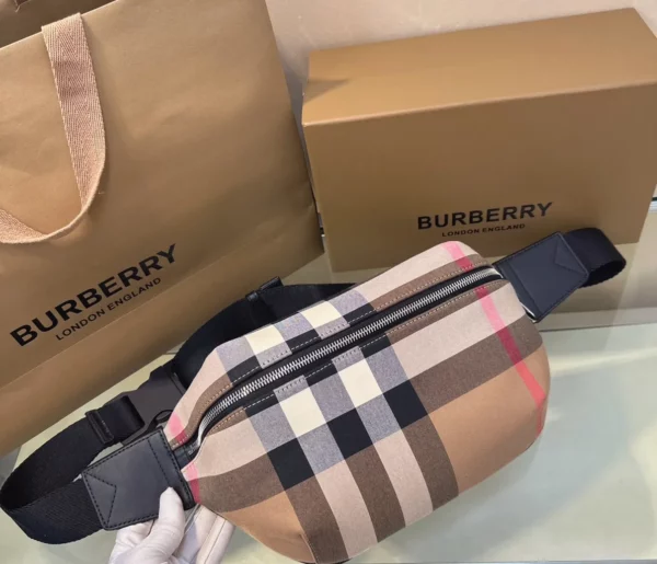 Burberry bag - rep bags