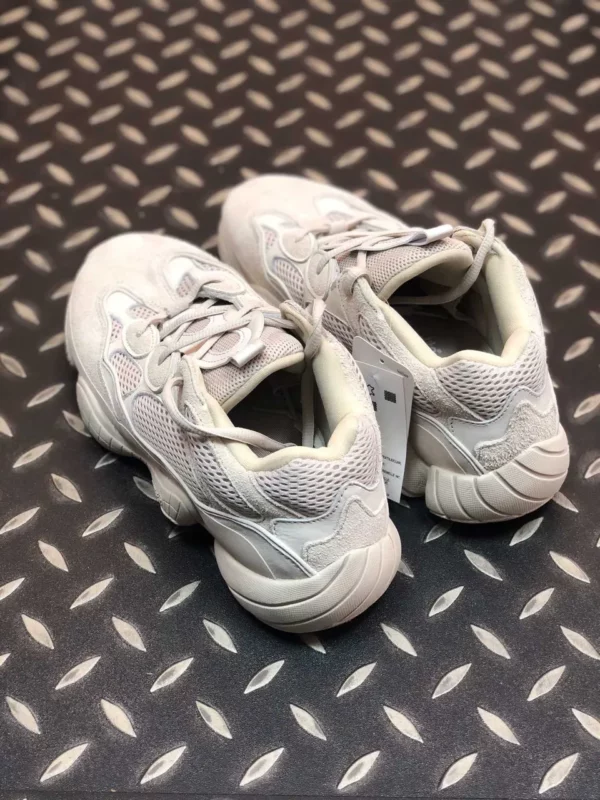 Yeezy shoes - Replica shoes