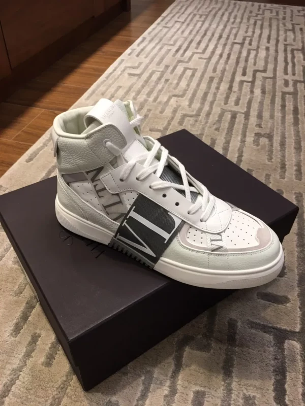 Valentino shoes - Replica shoes