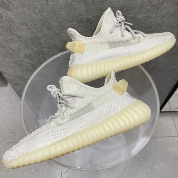 Yeezy shoes - Replica shoes