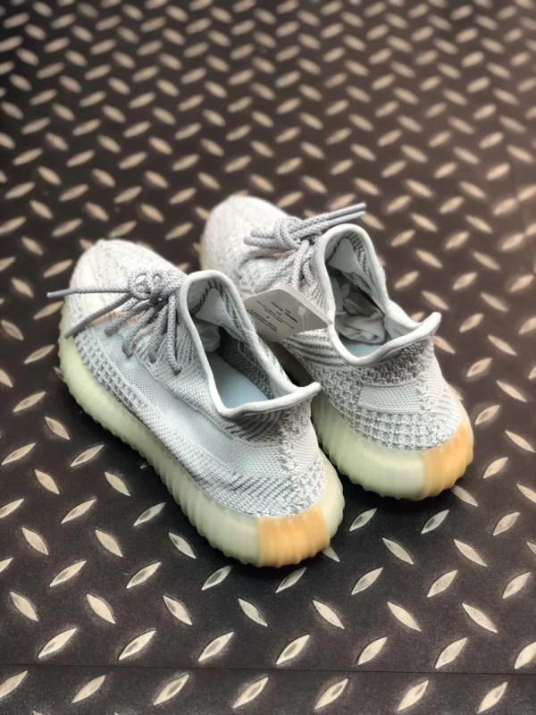 Yeezy shoes - Replica shoes