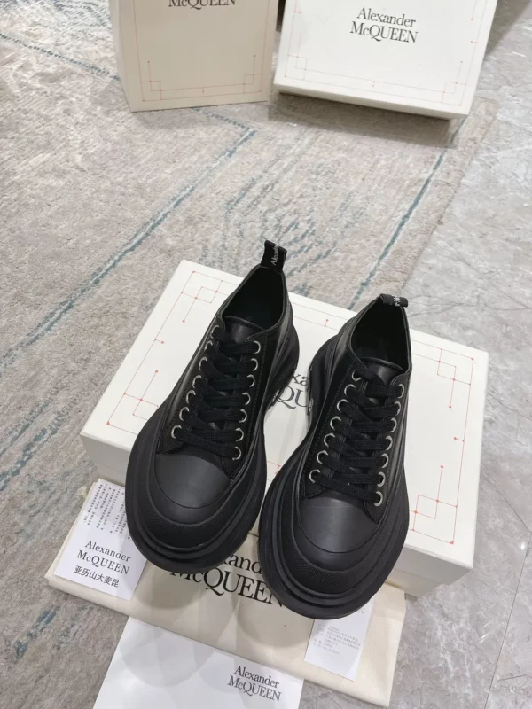 Alexander MCQueen shoes - Replica shoes