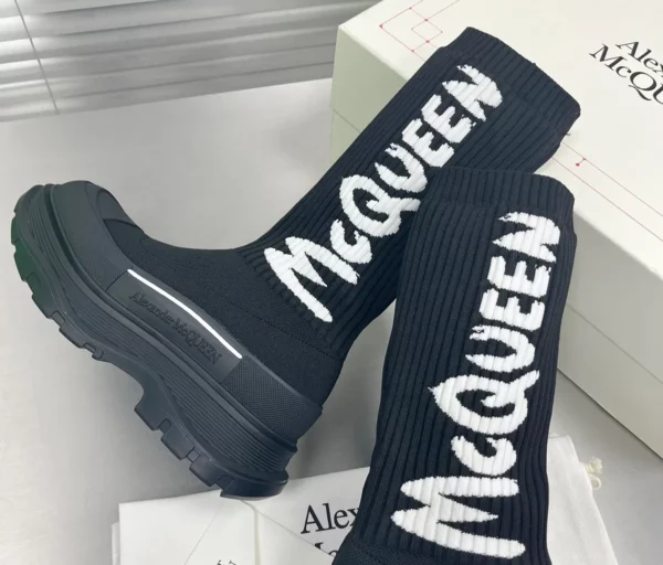 Alexander MCQueen shoes - Replica shoes