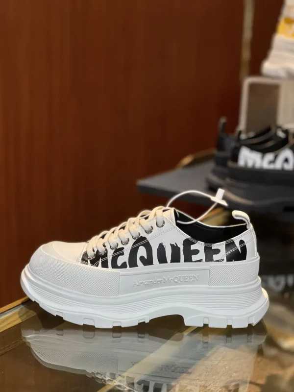 Alexander MCQueen shoes - Replica shoes