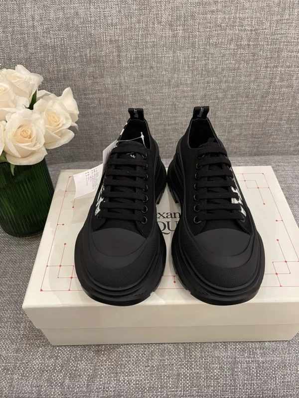 Alexander MCQueen shoes - rep shoes