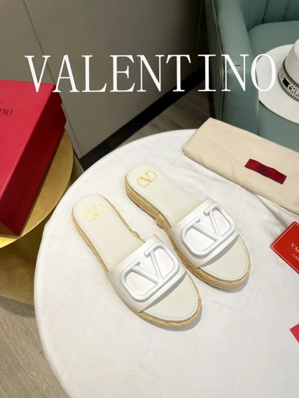 Valentino shoes - Replica shoes