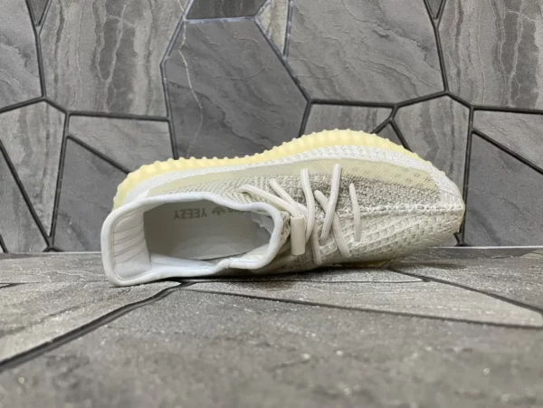 Yeezy shoes - Replica shoes