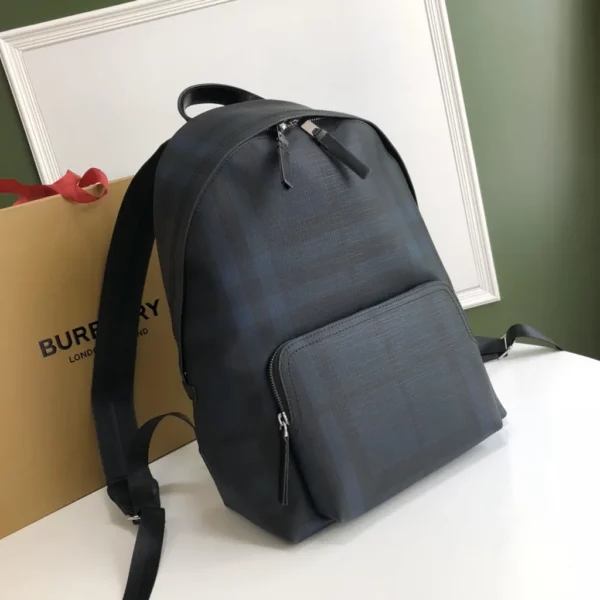 Burberry bag - rep bags