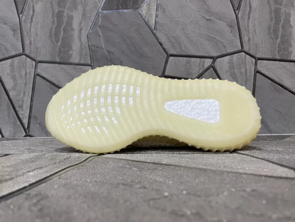 Yeezy shoes - Replica shoes