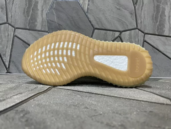 Yeezy shoes - Replica shoes