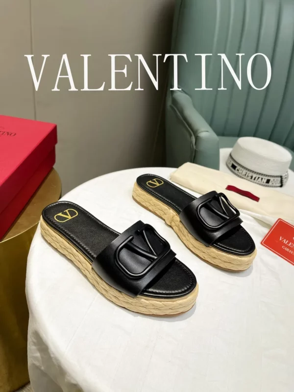 Valentino shoes - Replica shoes