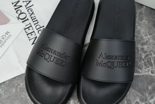 Alexander MCQueen shoes - Replica shoes