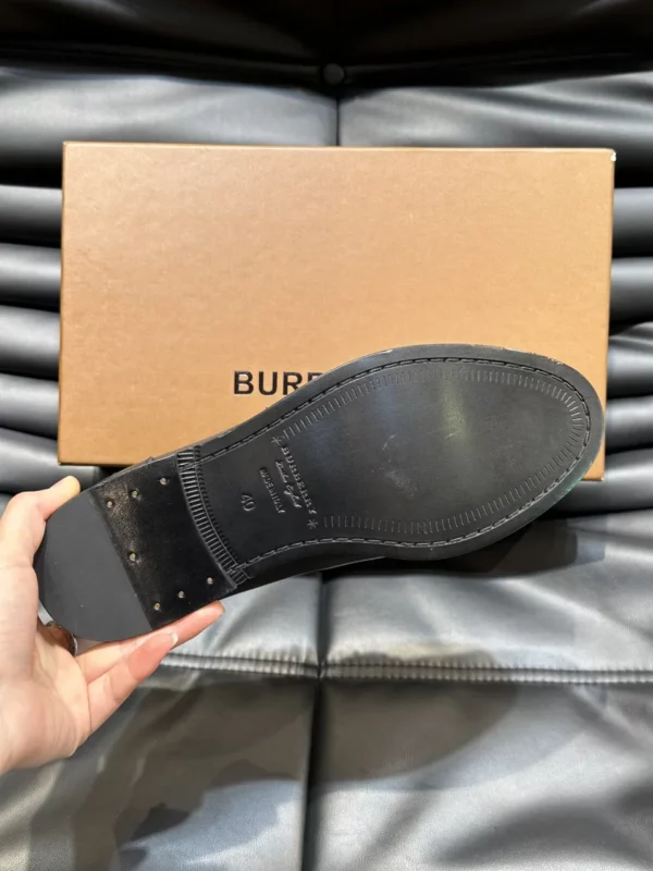 Burberry shoes - rep shoes