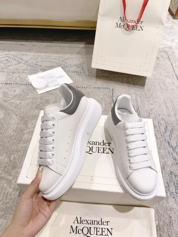 Alexander MCQueen shoes - rep shoes