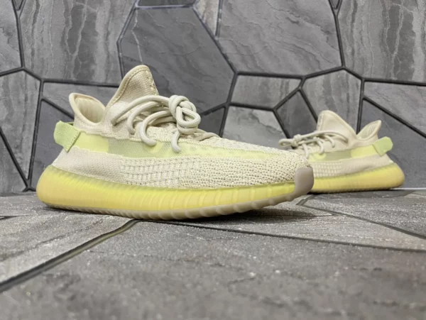 Yeezy shoes - Replica shoes