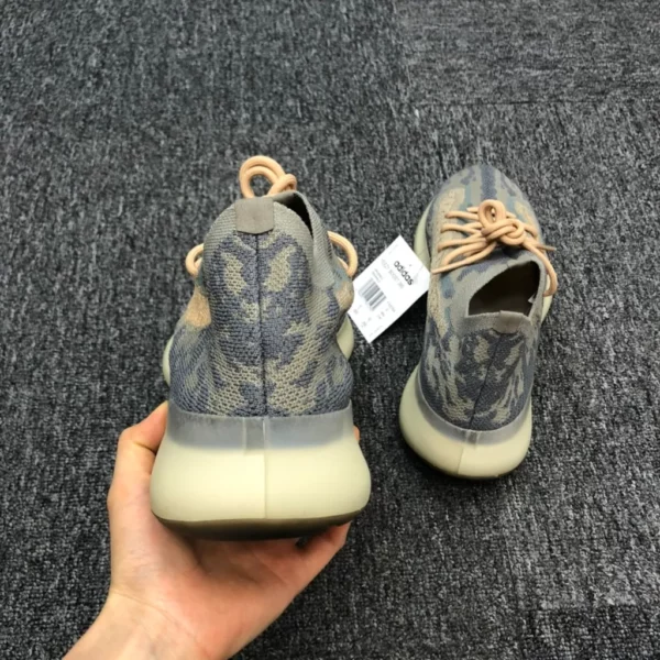 Yeezy shoes - rep shoes