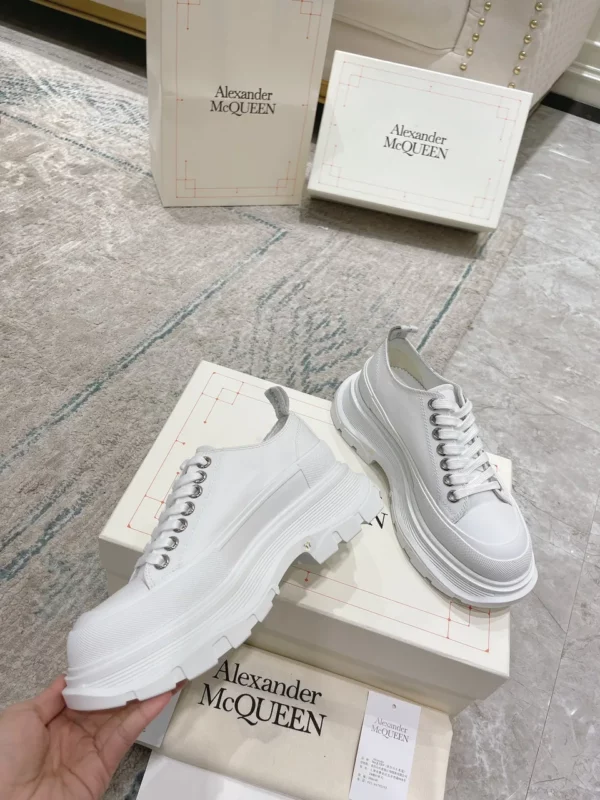 Alexander MCQueen shoes - rep shoes