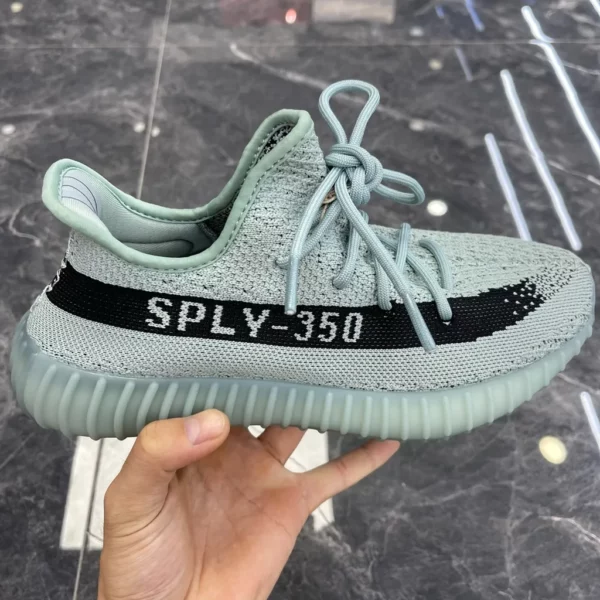 Yeezy shoes - rep shoes