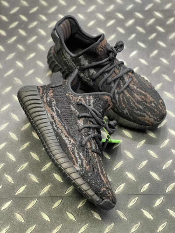 Yeezy shoes - rep shoes