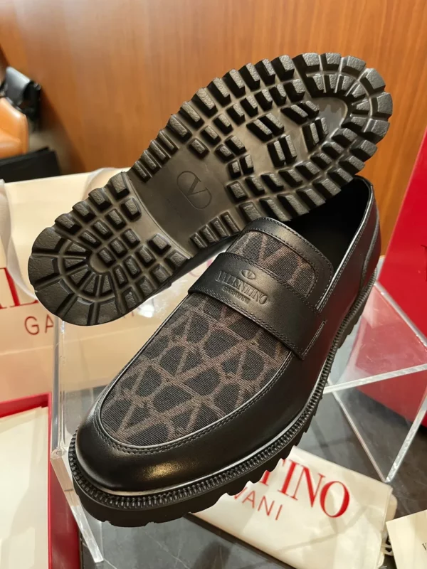 Valentino shoes - Replica shoes