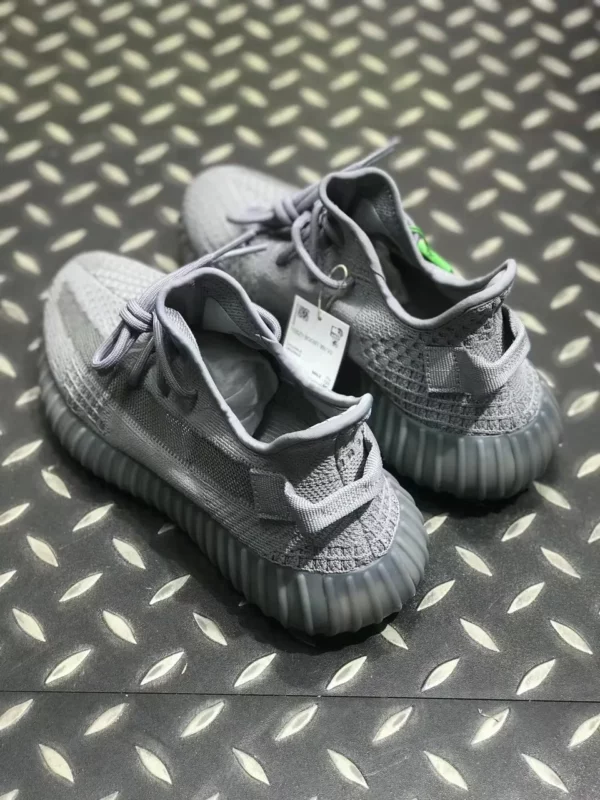 Yeezy shoes - rep shoes