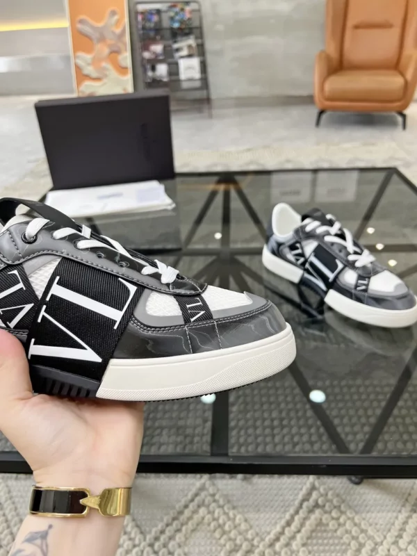 Valentino shoes - Replica shoes