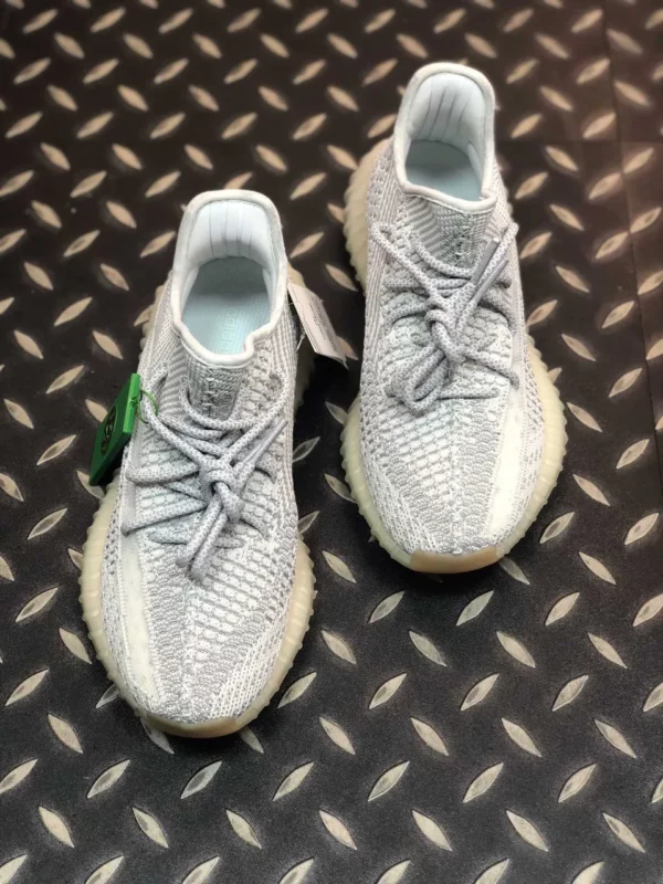 Yeezy shoes - Replica shoes